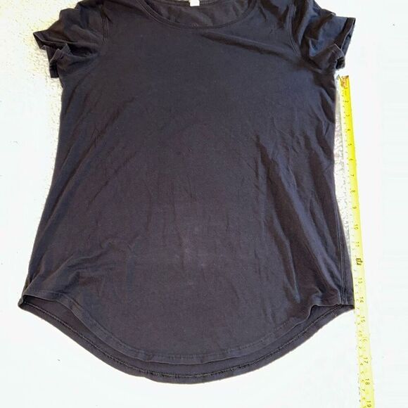Lululemon Womens Black Crewneck Tee Size 4 Gently Worn - Picture 9 of 10